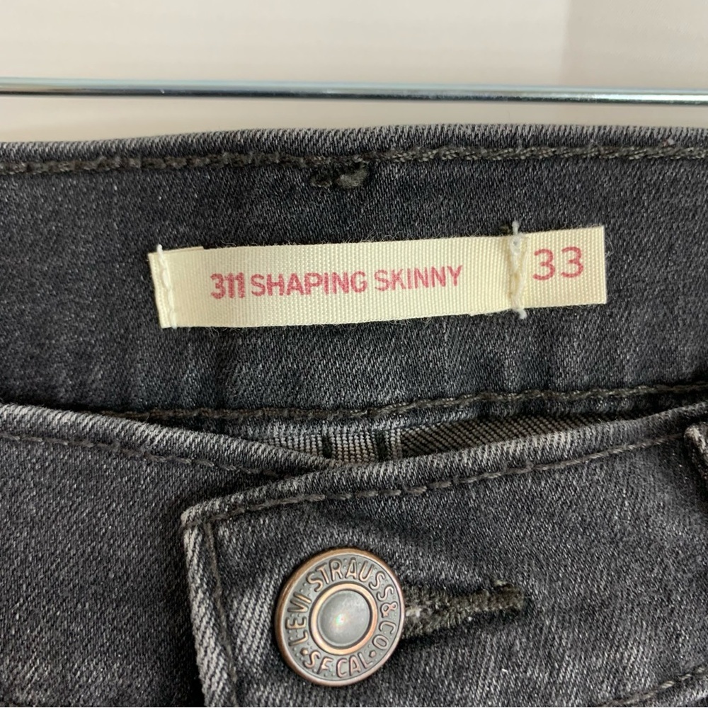 Levi Strauss 311 Shaping Skinny Black Denim Jeans, size 33 - Picture 3 of 16